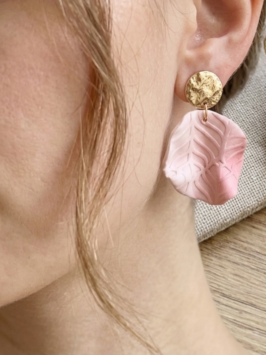Handmade Ombré Rose Petal Earrings – Hammered Gold & Soft Pink