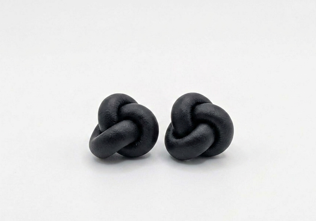 Clay knots